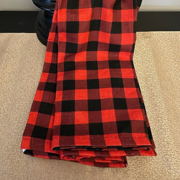 New Set of 2 LETS GET COZY Buffalo Plaid Kitchen Towels - Picture 3 of 4